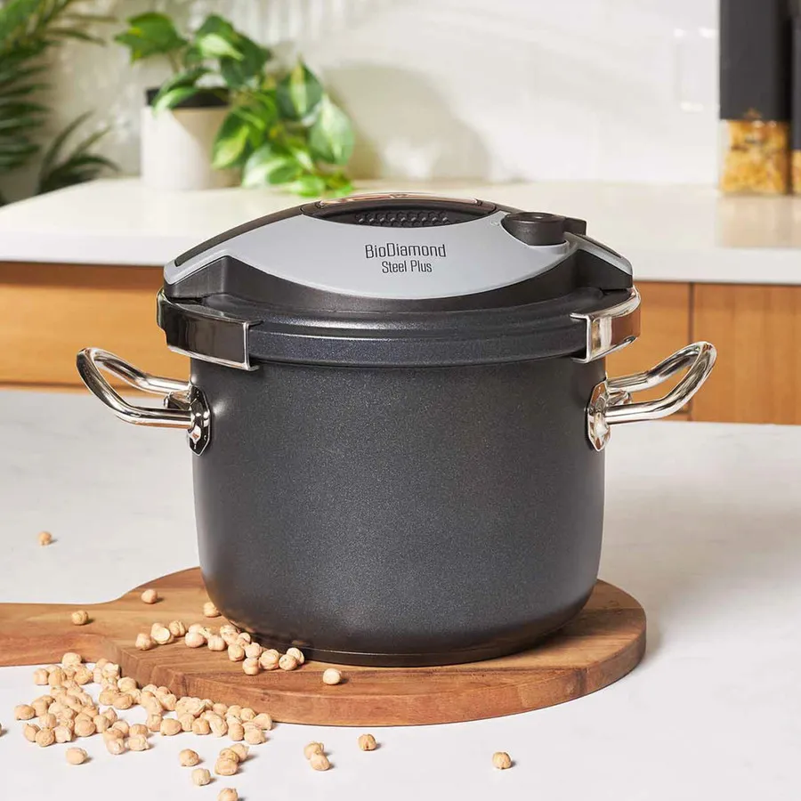 Nonstick deals pressure cooker