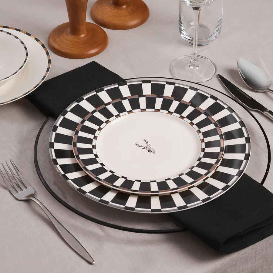 Black & on sale white dinnerware sets